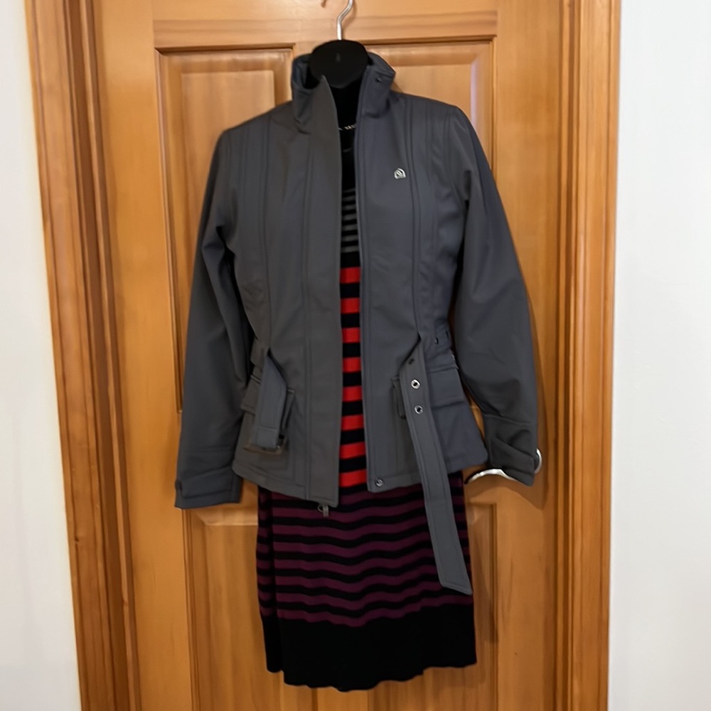 Sweater dress!! Just in Time 𝓕𝓸𝓻 𝓒𝓸𝓵𝓭 𝔀𝓮𝓪𝓽𝓱𝓮𝓻! - Picture 9 of 9